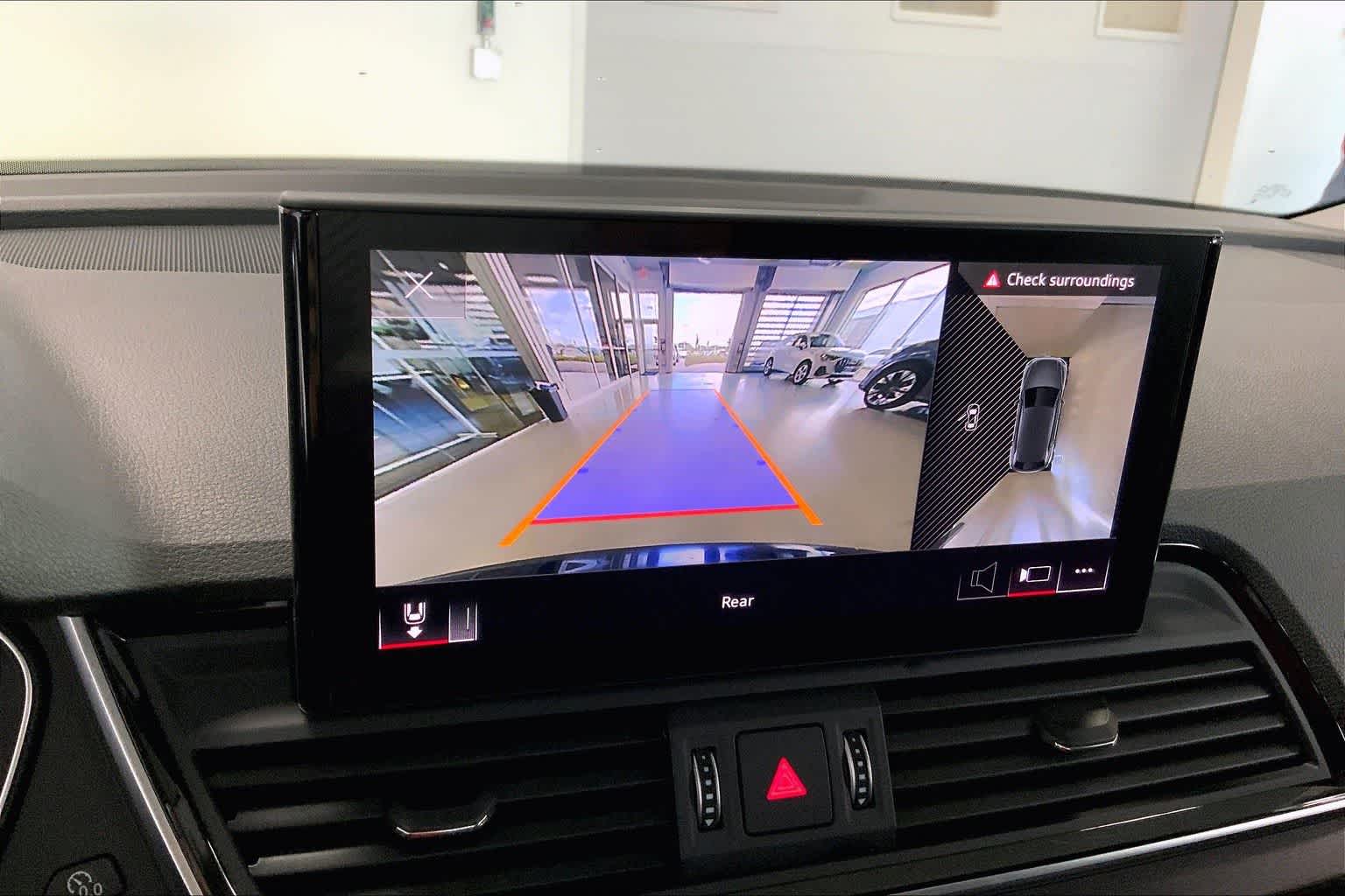 Thumbnail: 2025 Audi Q5 - 24