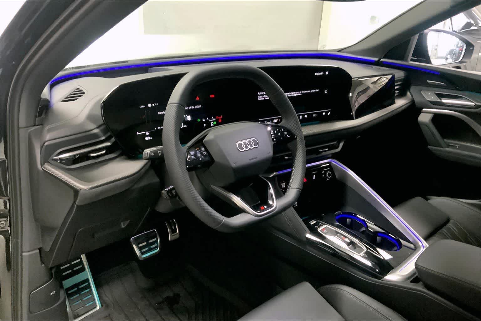 Thumbnail: 2025 Audi SQ5 - 2