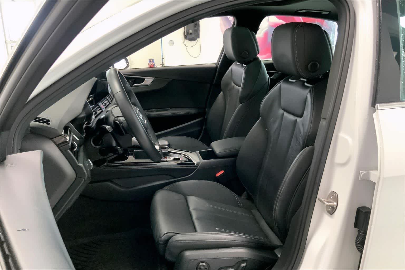 Thumbnail: 2023 Audi A4 - 10