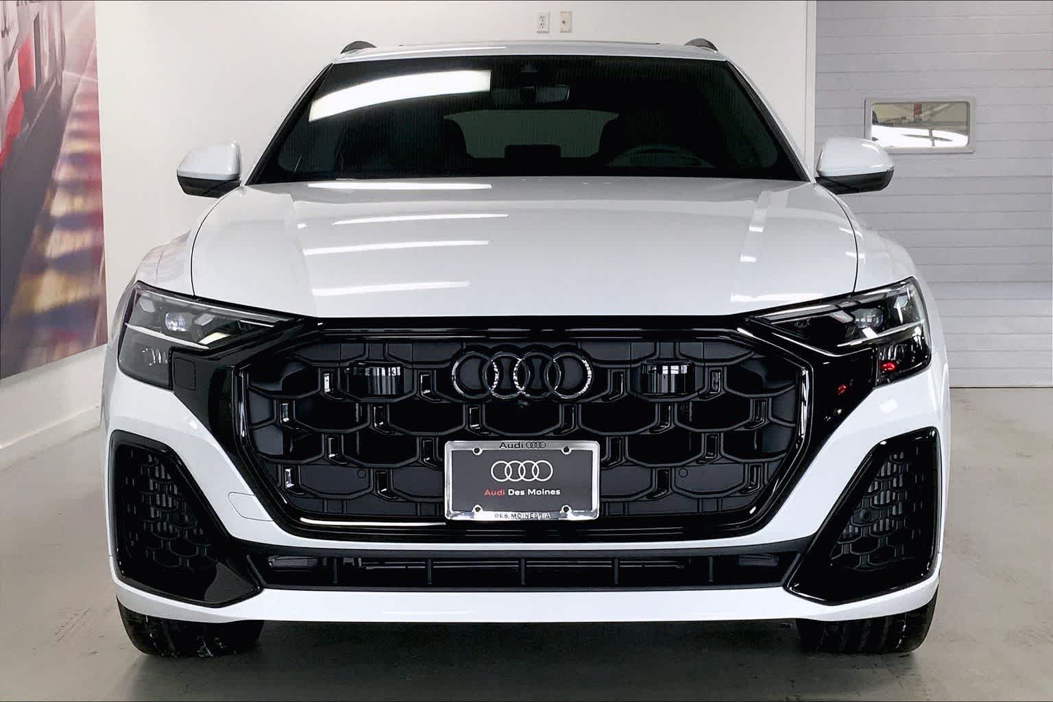 Thumbnail: 2026 Audi Q8 - 6