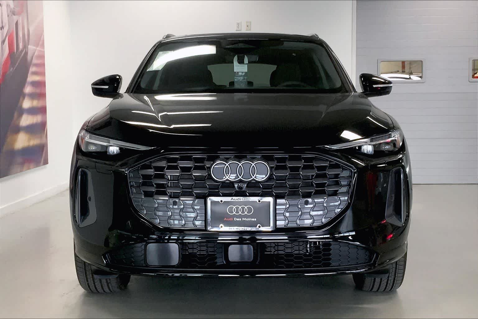 Thumbnail: 2025 Audi Q5 - 6