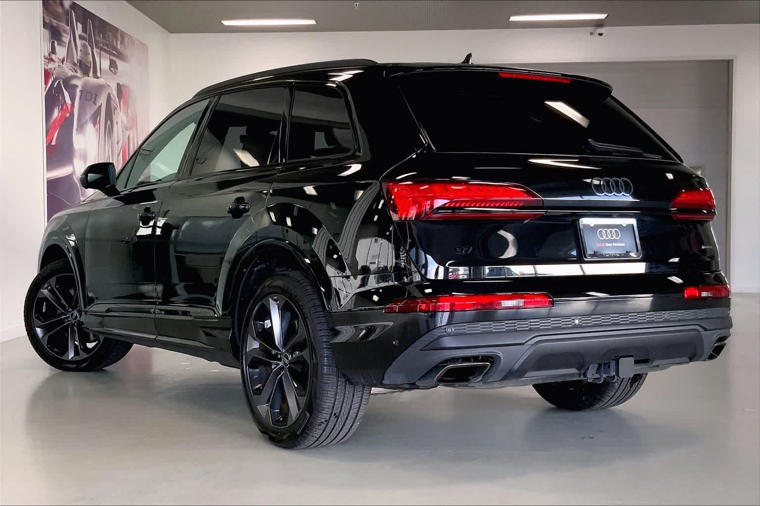 Thumbnail: 2025 Audi Q7 - 4