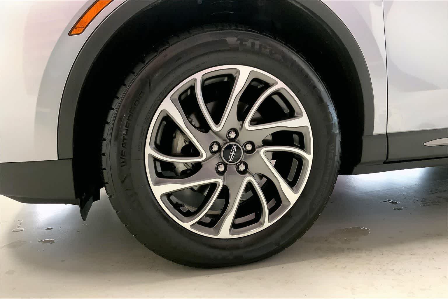 Thumbnail: 2021 Lincoln Corsair - 8