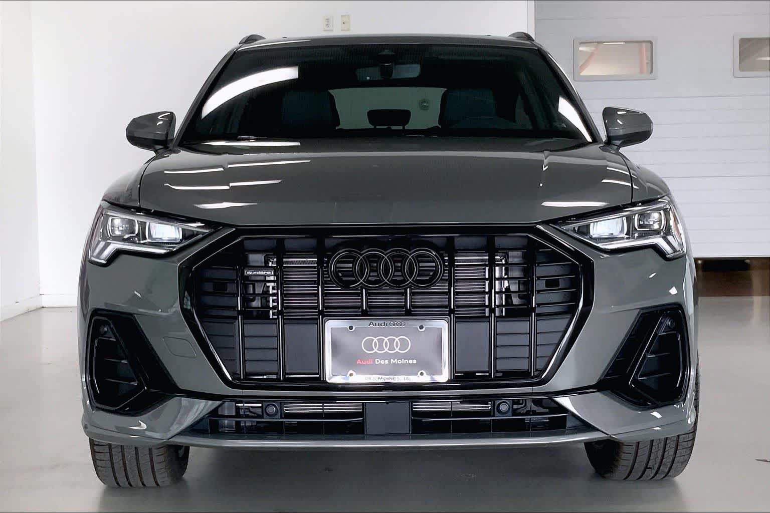 Thumbnail: 2025 Audi Q3 - 6