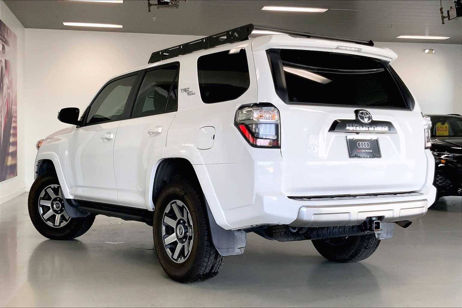 Thumbnail: 2023 Toyota 4Runner - 4