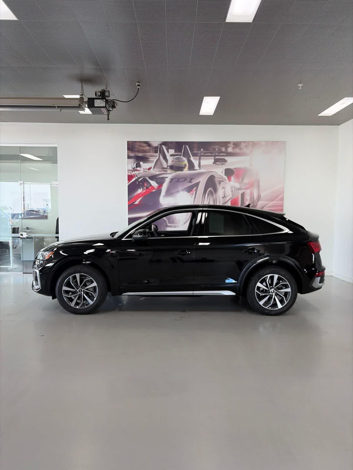 Thumbnail: 2022 Audi Q5 - 2