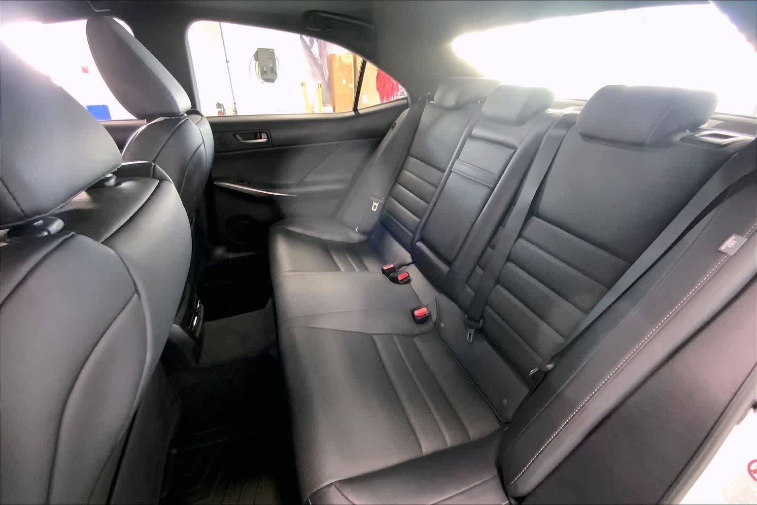 Thumbnail: 2018 Lexus IS - 26