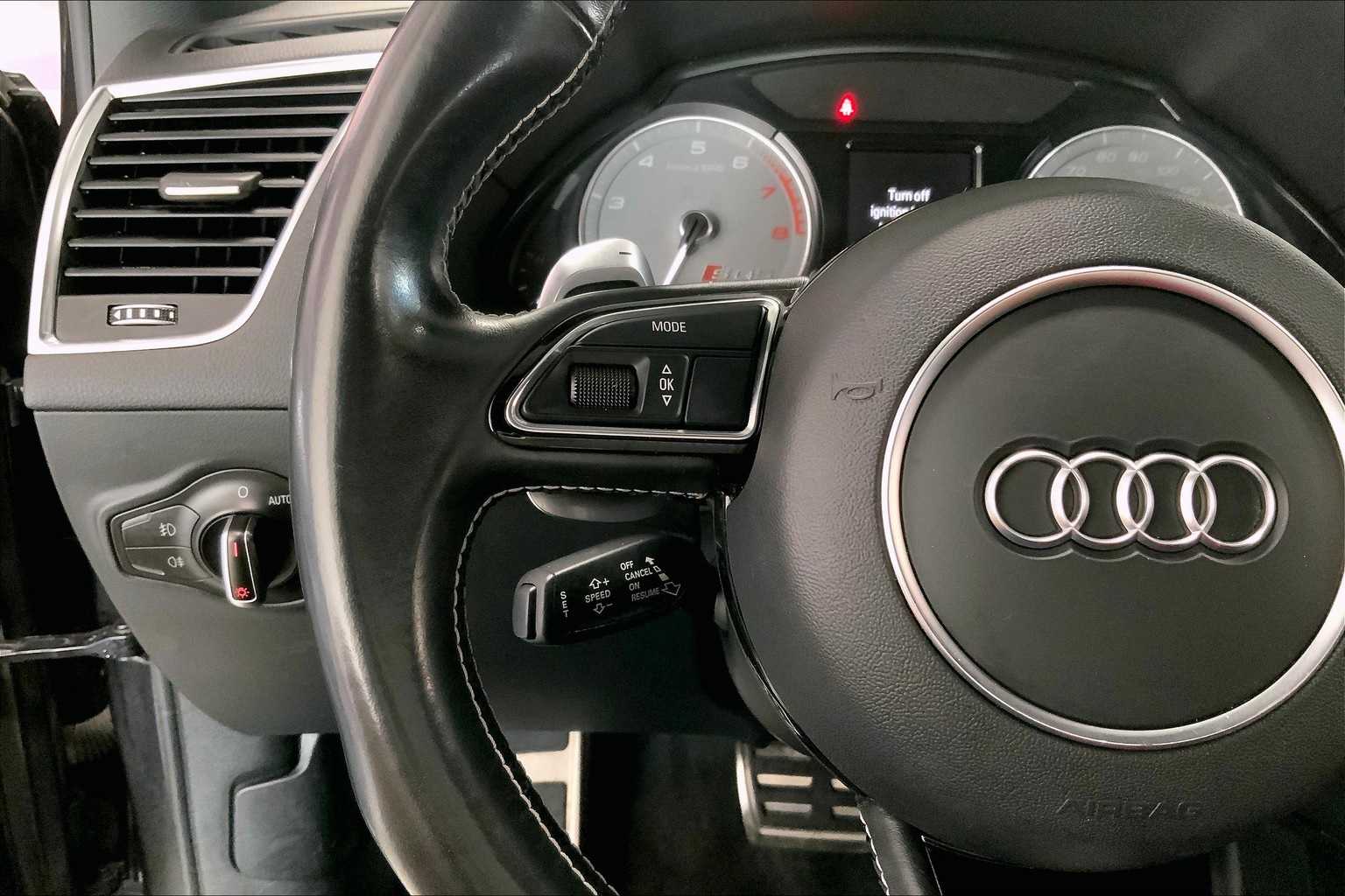 Thumbnail: 2015 Audi SQ5 - 22