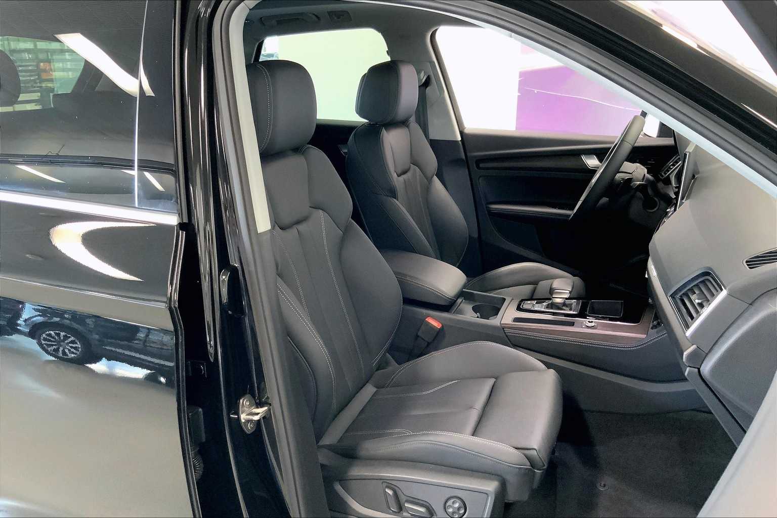 Thumbnail: 2024 Audi Q5 - 11