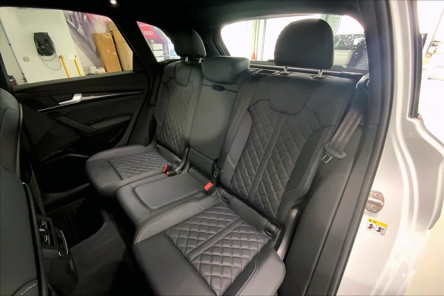 Thumbnail: 2024 Audi SQ5 - 27