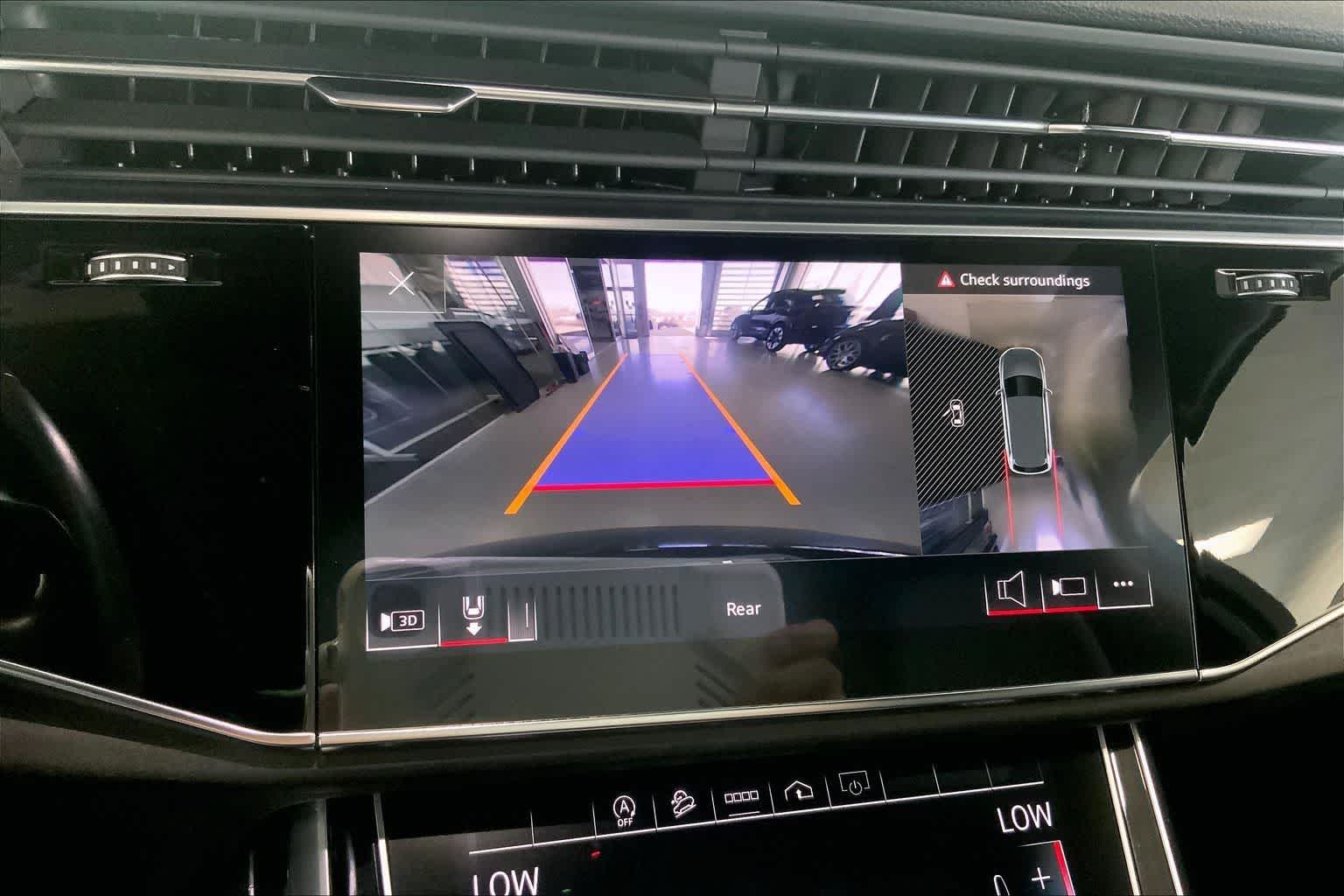 Thumbnail: 2023 Audi Q7 - 23