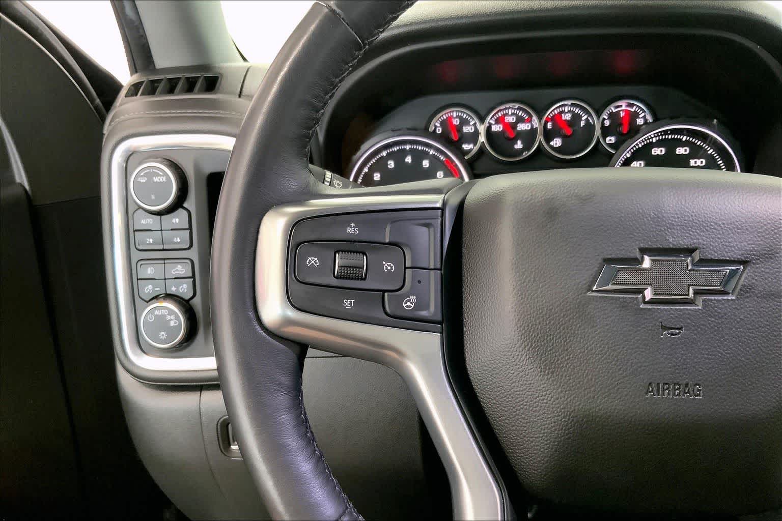 Thumbnail: 2022 Chevrolet Silverado 1500 - 23