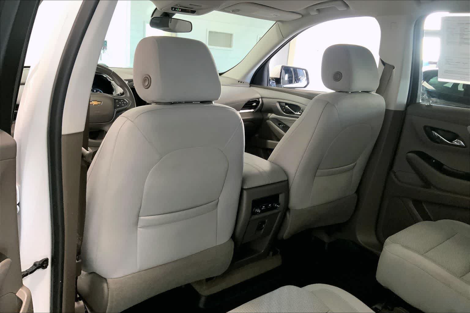 Thumbnail: 2018 Chevrolet Traverse - 11