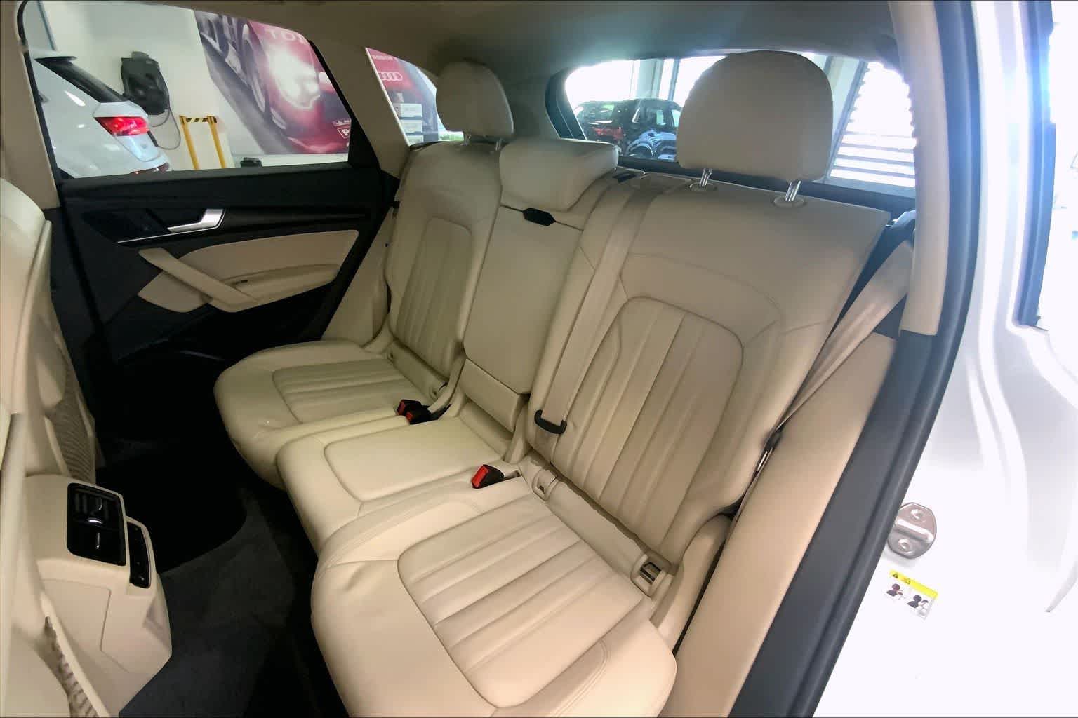 Thumbnail: 2020 Audi Q5 - 25