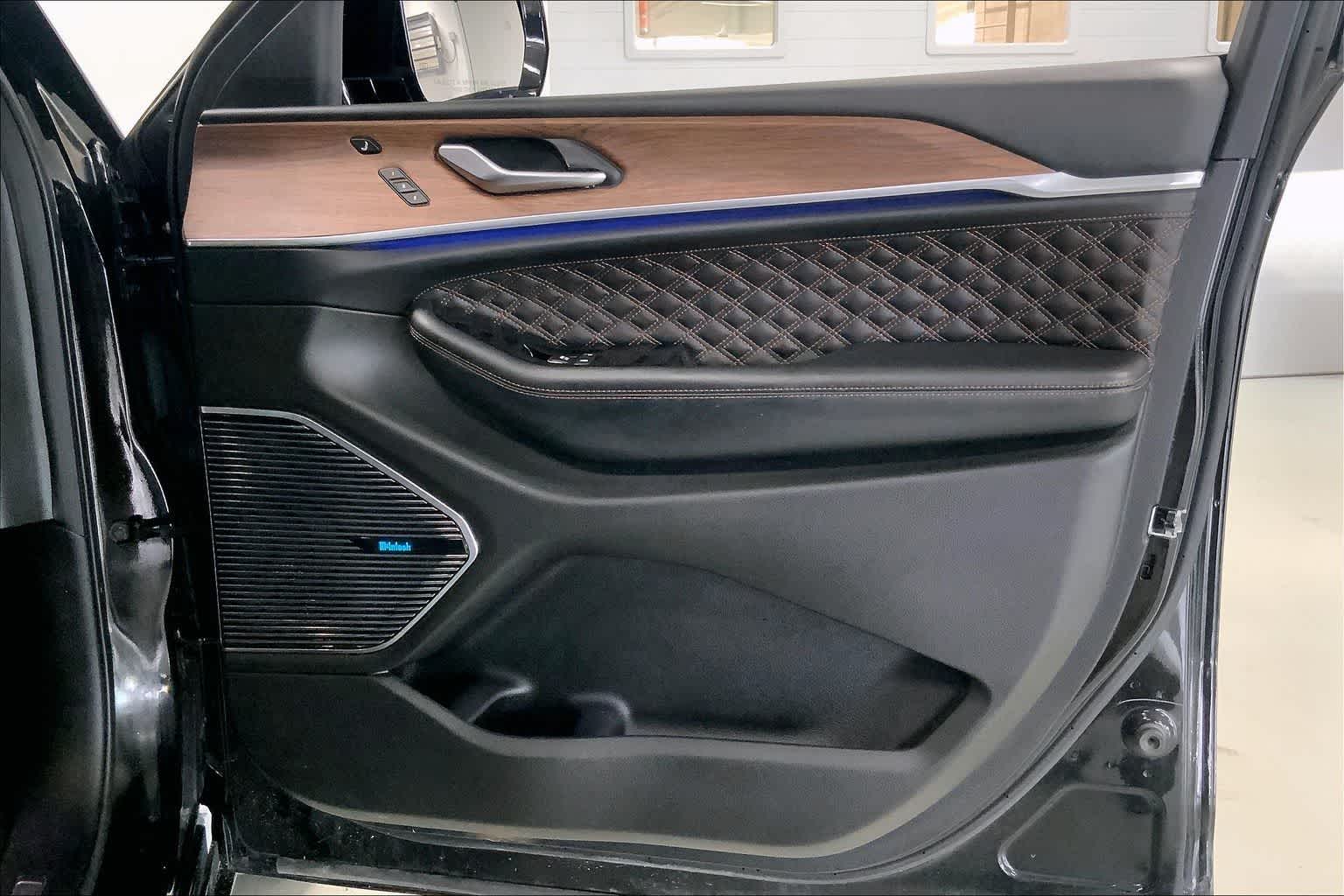 Thumbnail: 2022 Jeep Grand Cherokee - 25