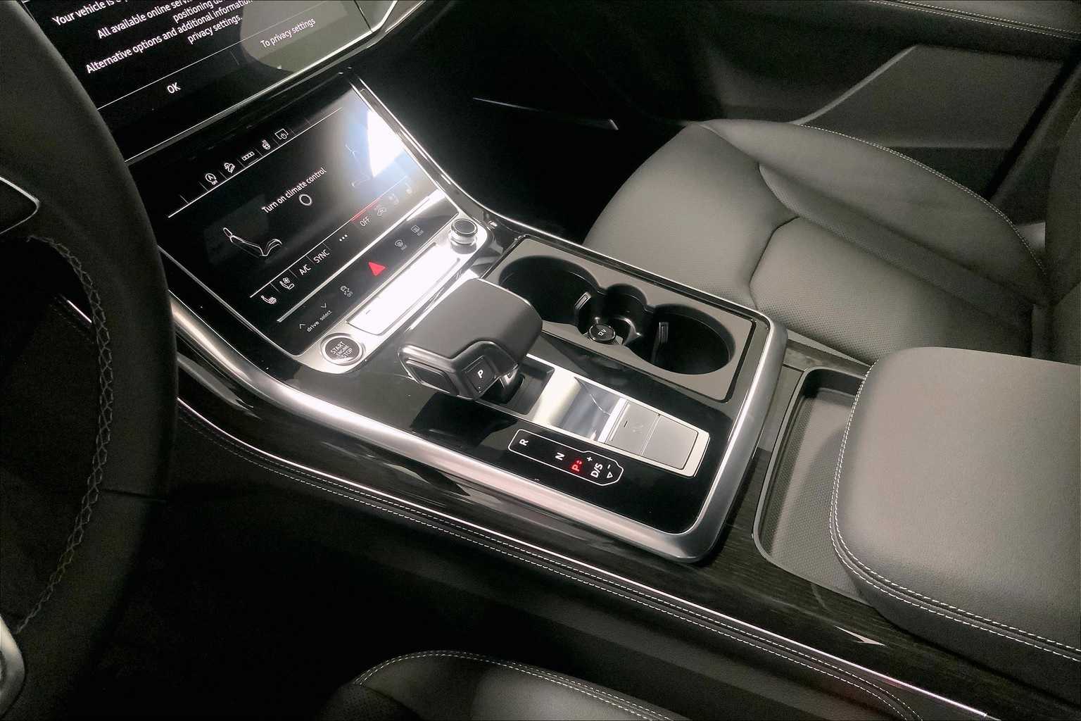 Thumbnail: 2026 Audi Q7 - 16