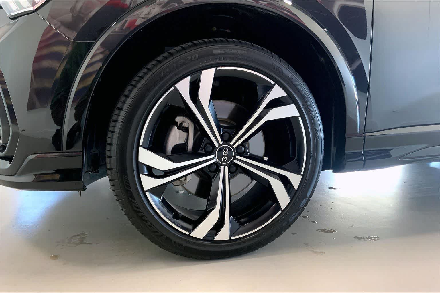 Thumbnail: 2023 Audi Q3 - 8