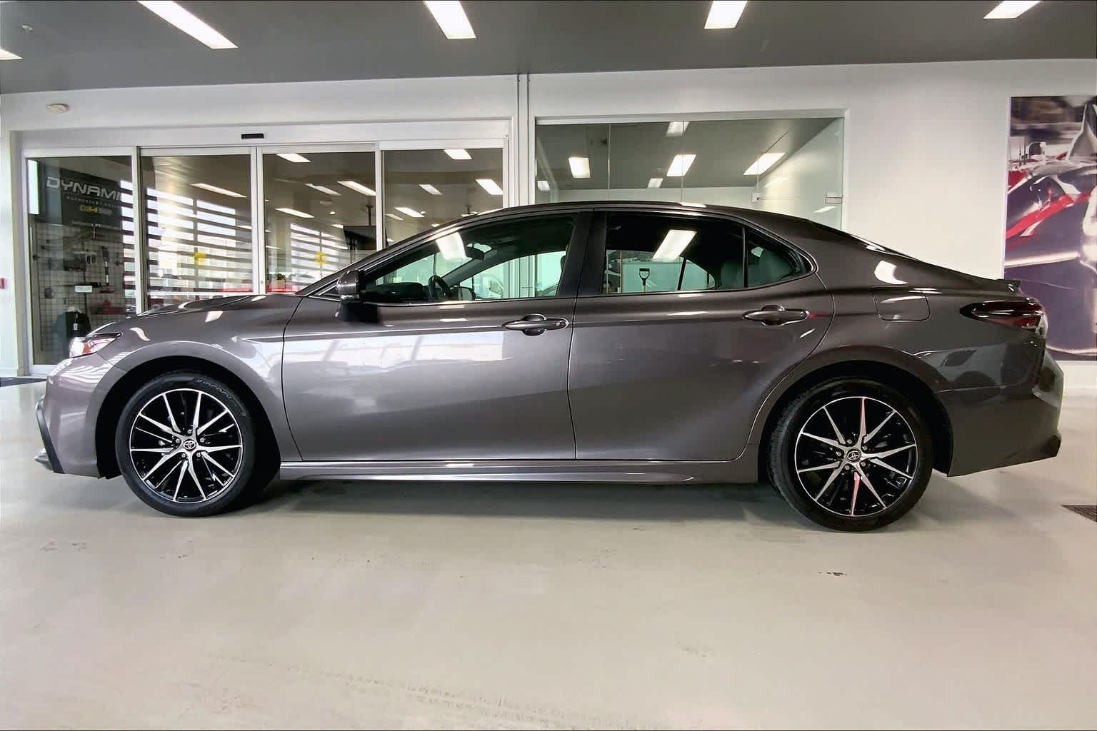 Thumbnail: 2024 Toyota Camry - 3