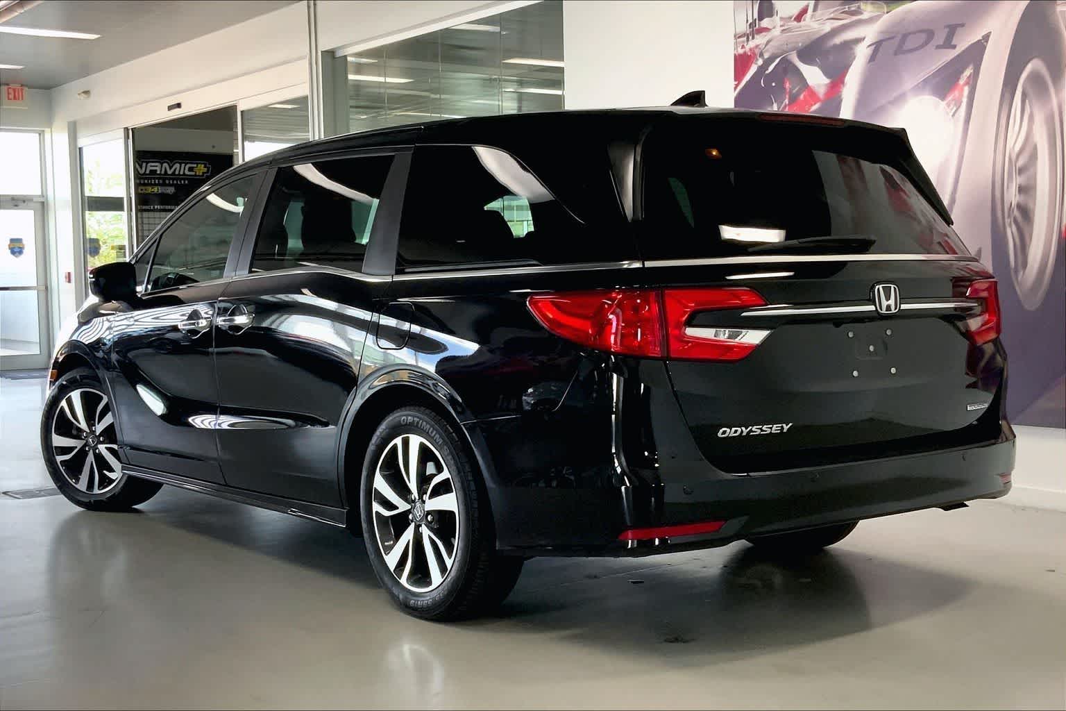 Thumbnail: 2023 Honda Odyssey - 4