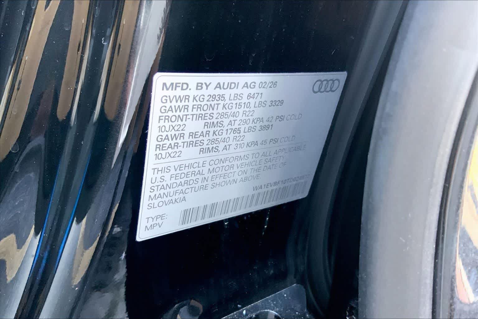 Thumbnail: 2026 Audi Q8 - 23