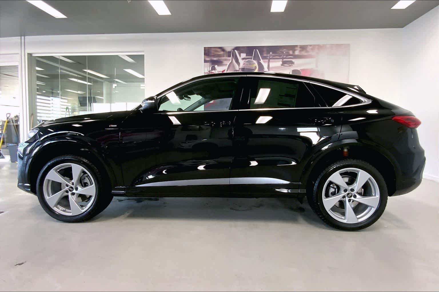 Thumbnail: 2025 Audi Q5 - 3