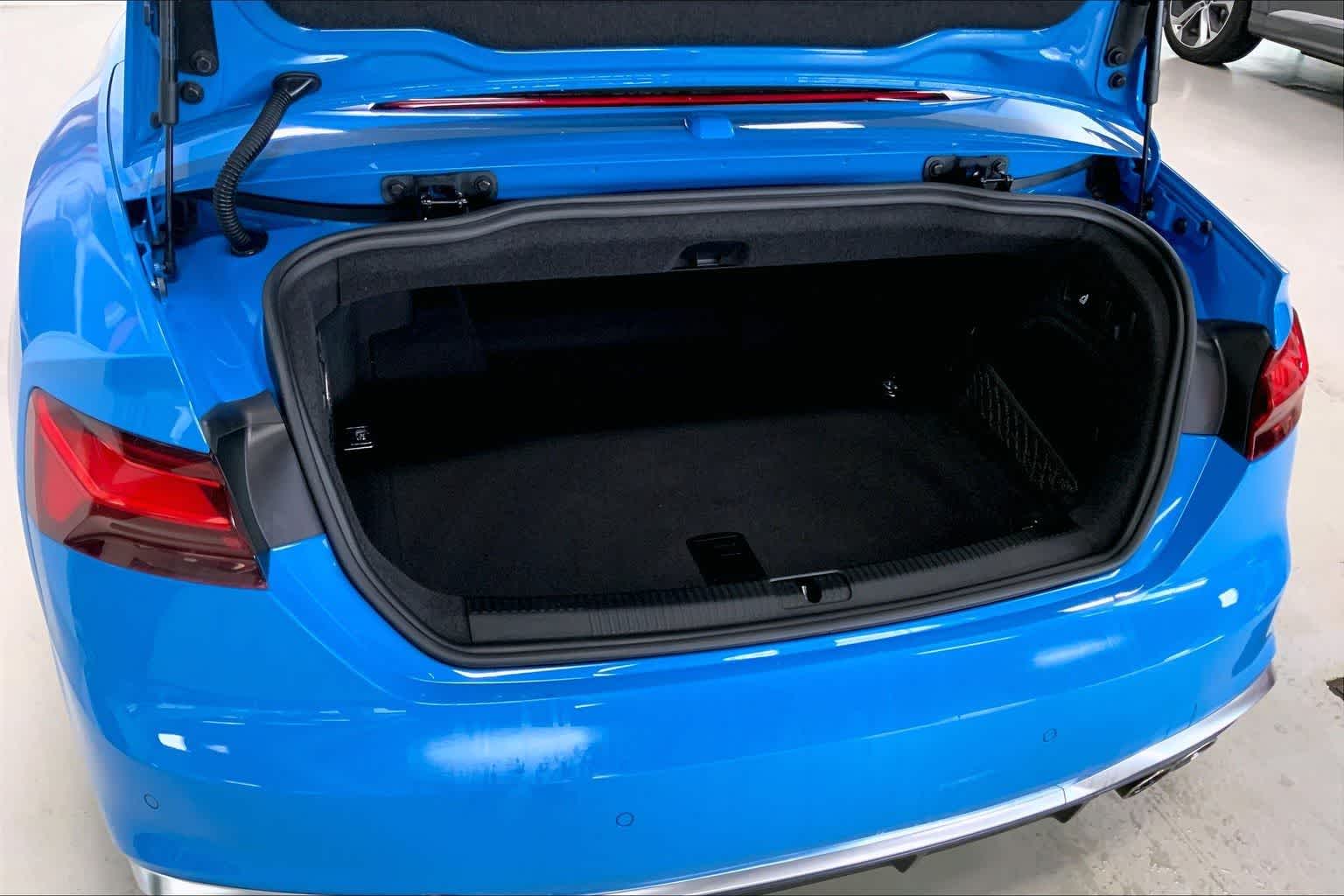 Thumbnail: 2020 Audi S5 - 16