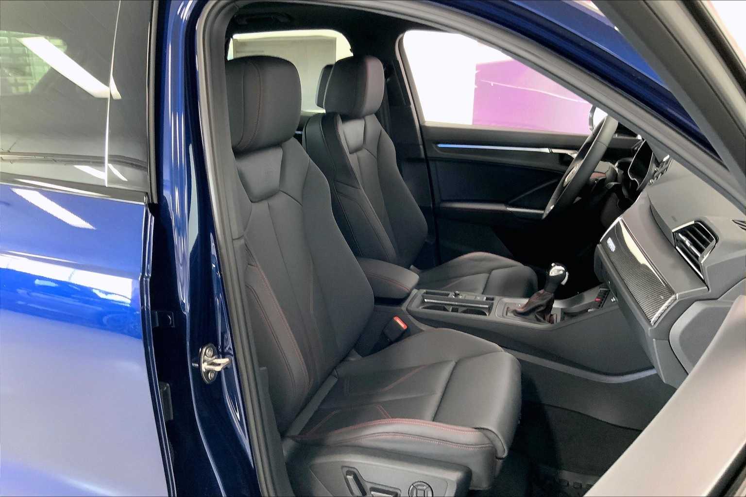 Thumbnail: 2025 Audi Q3 - 14