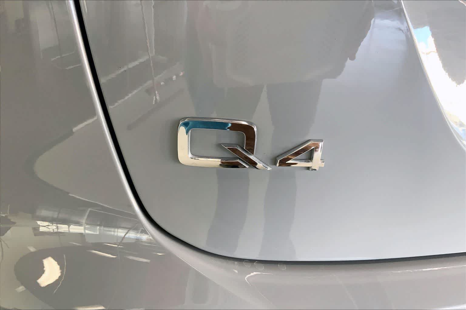 Thumbnail: 2023 Audi Q4 e-tron - 7