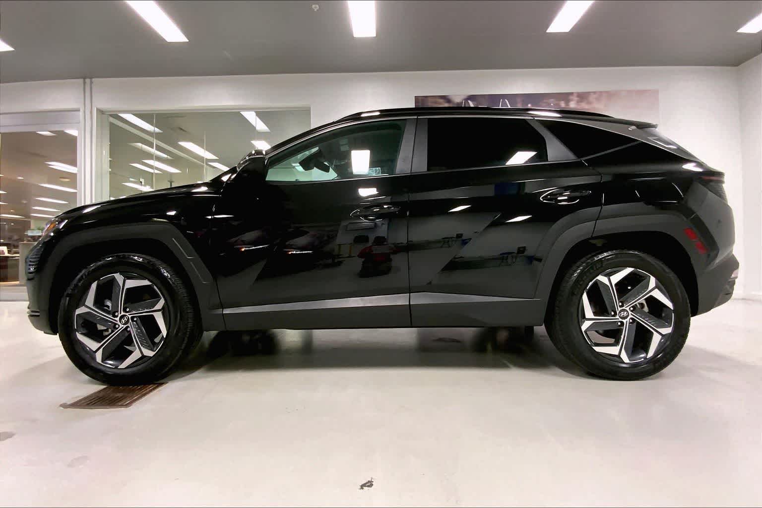 Thumbnail: 2024 Hyundai Tucson - 3