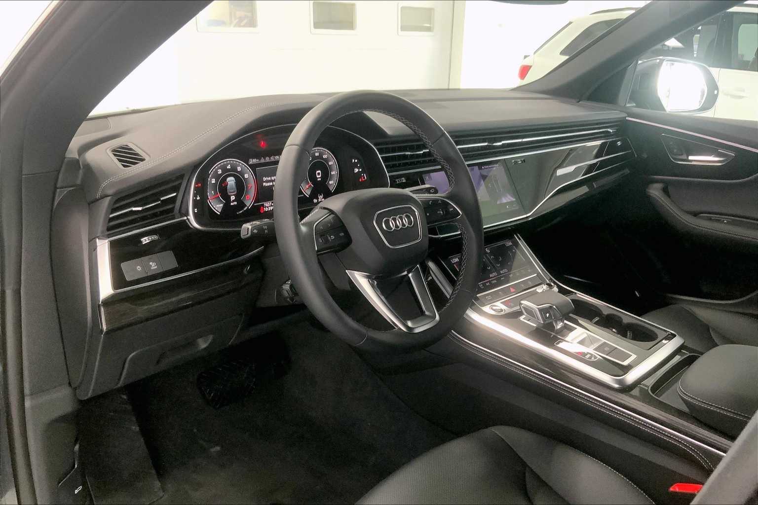 2025 Audi Q8 line Premium Plus photo 2