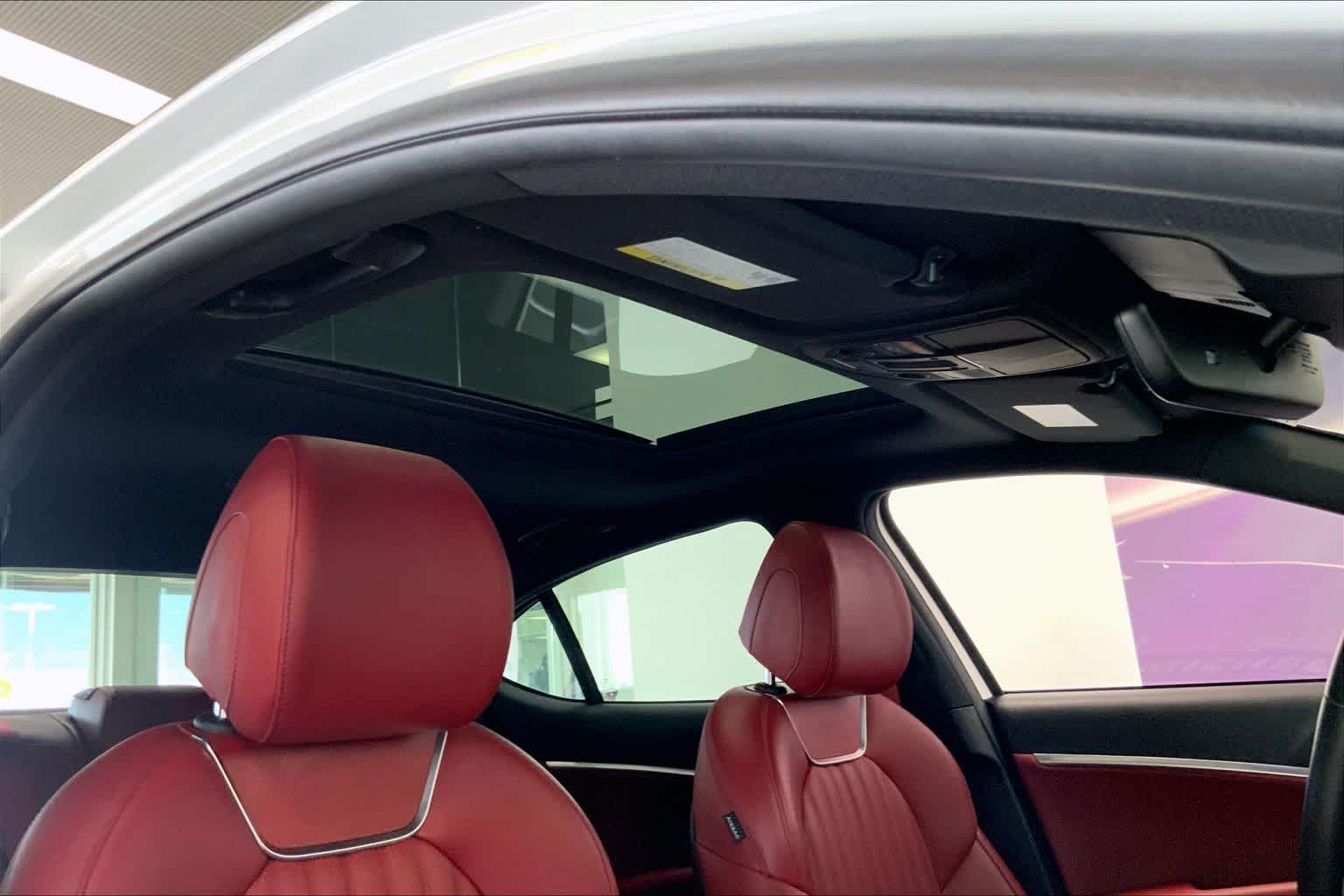 Thumbnail: 2023 Genesis G70 - 27