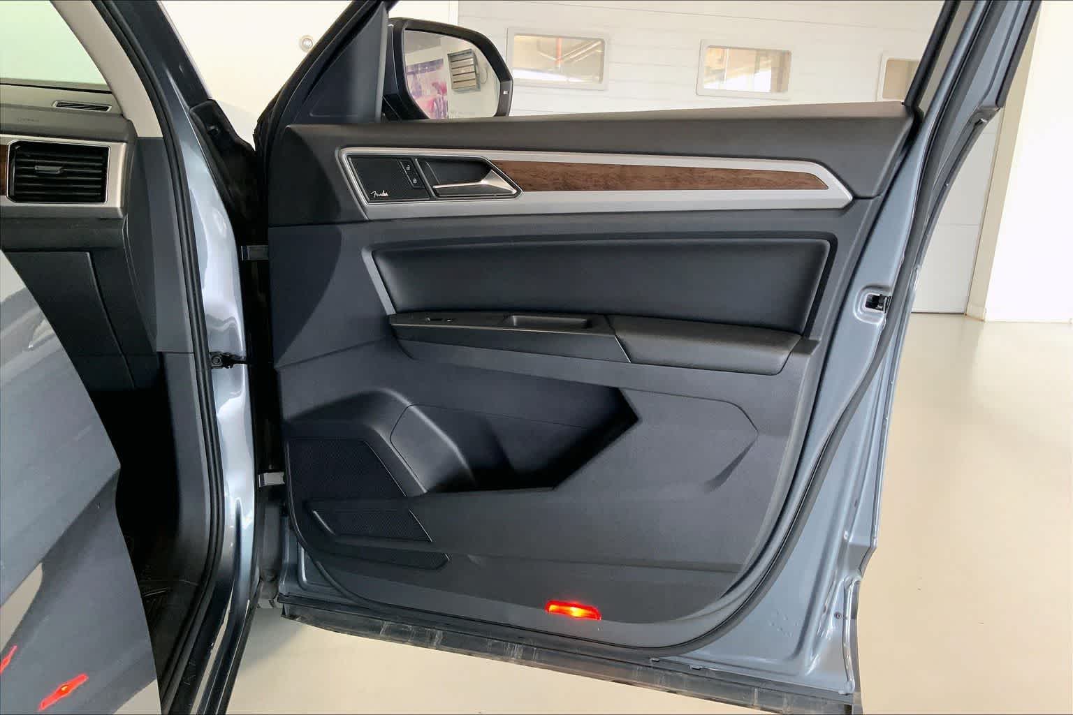 Thumbnail: 2018 Volkswagen Atlas - 25