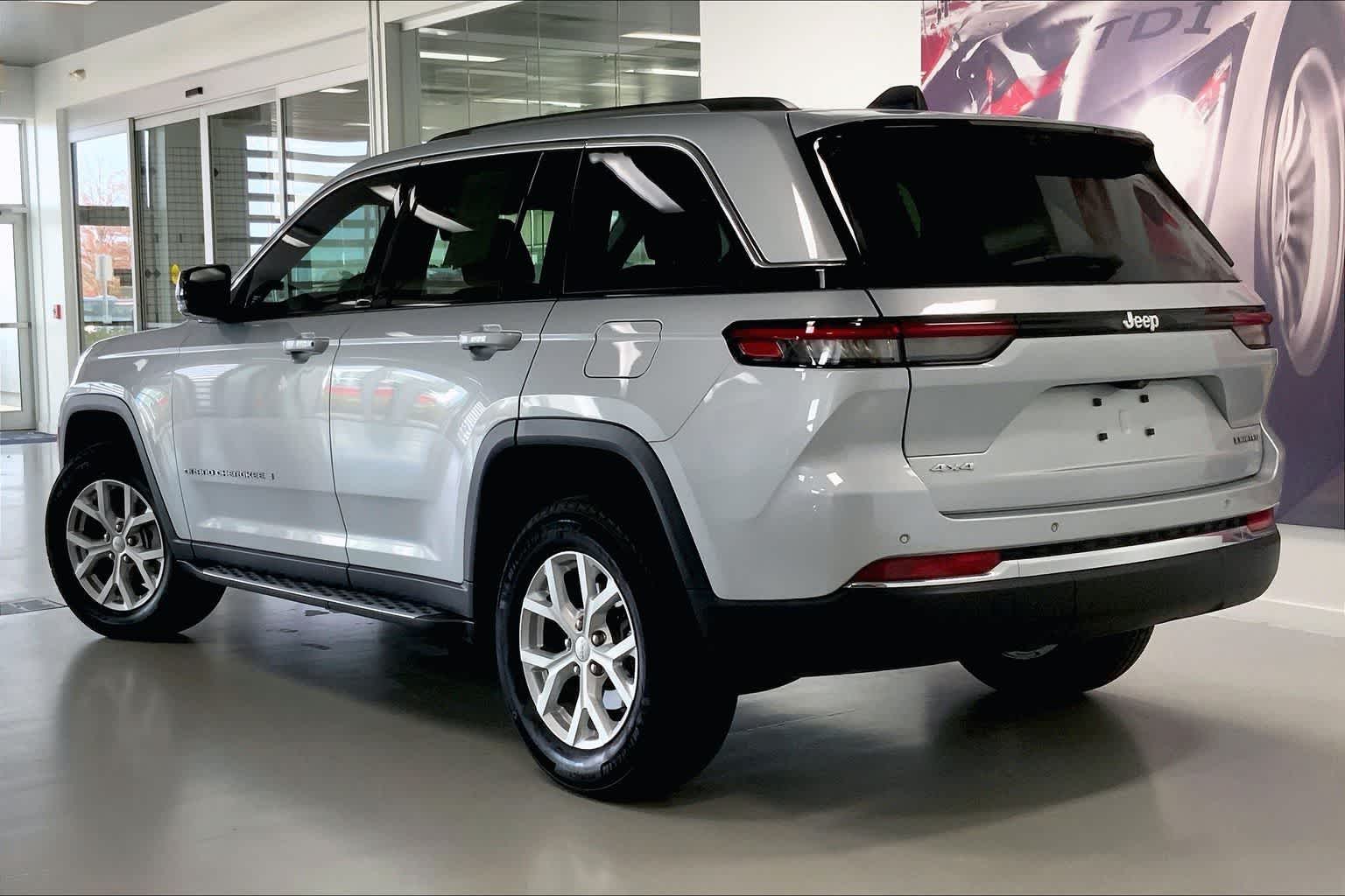Thumbnail: 2023 Jeep Grand Cherokee - 4