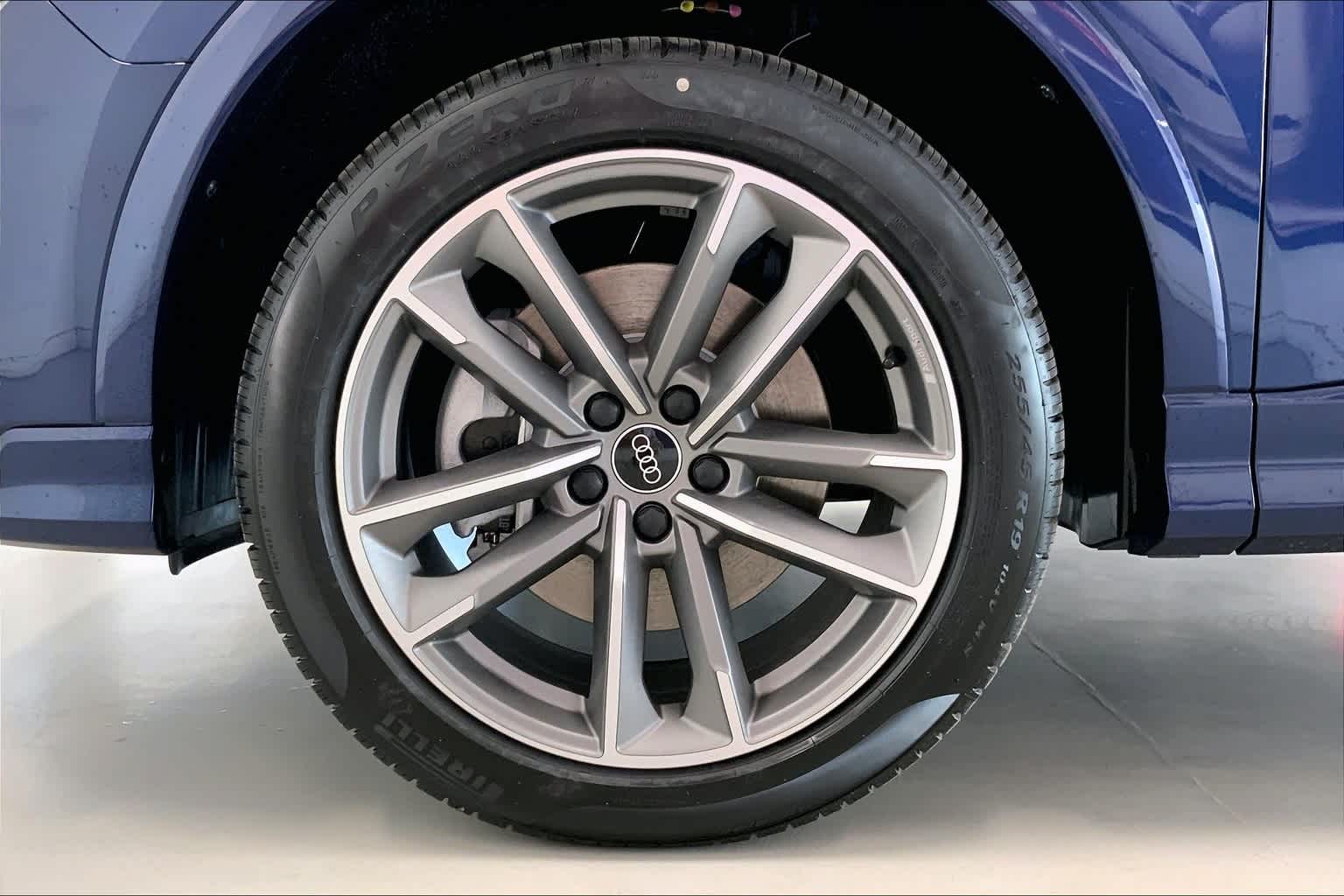 Thumbnail: 2025 Audi Q3 - 7