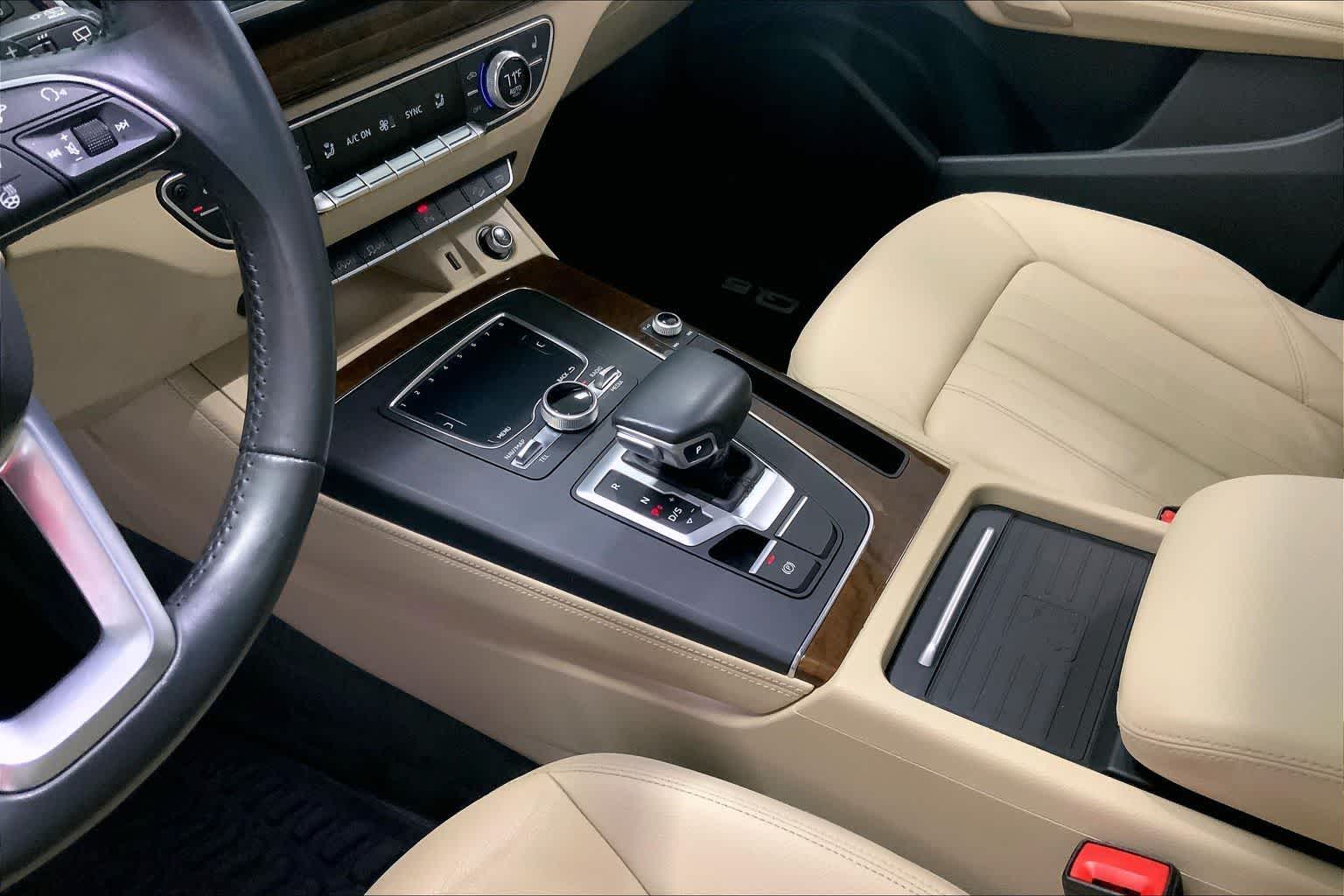 Thumbnail: 2020 Audi Q5 - 15