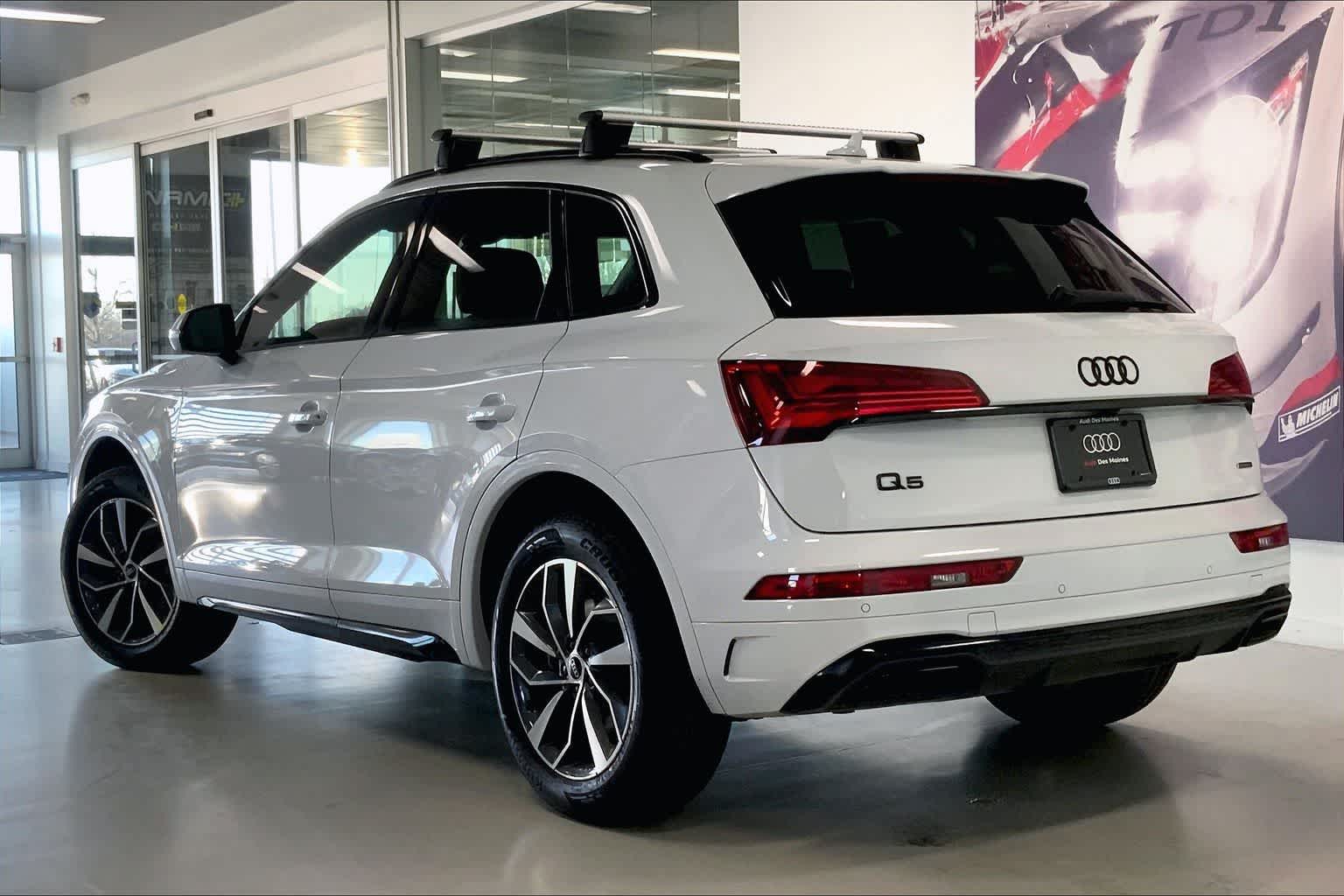 Thumbnail: 2023 Audi Q5 - 4