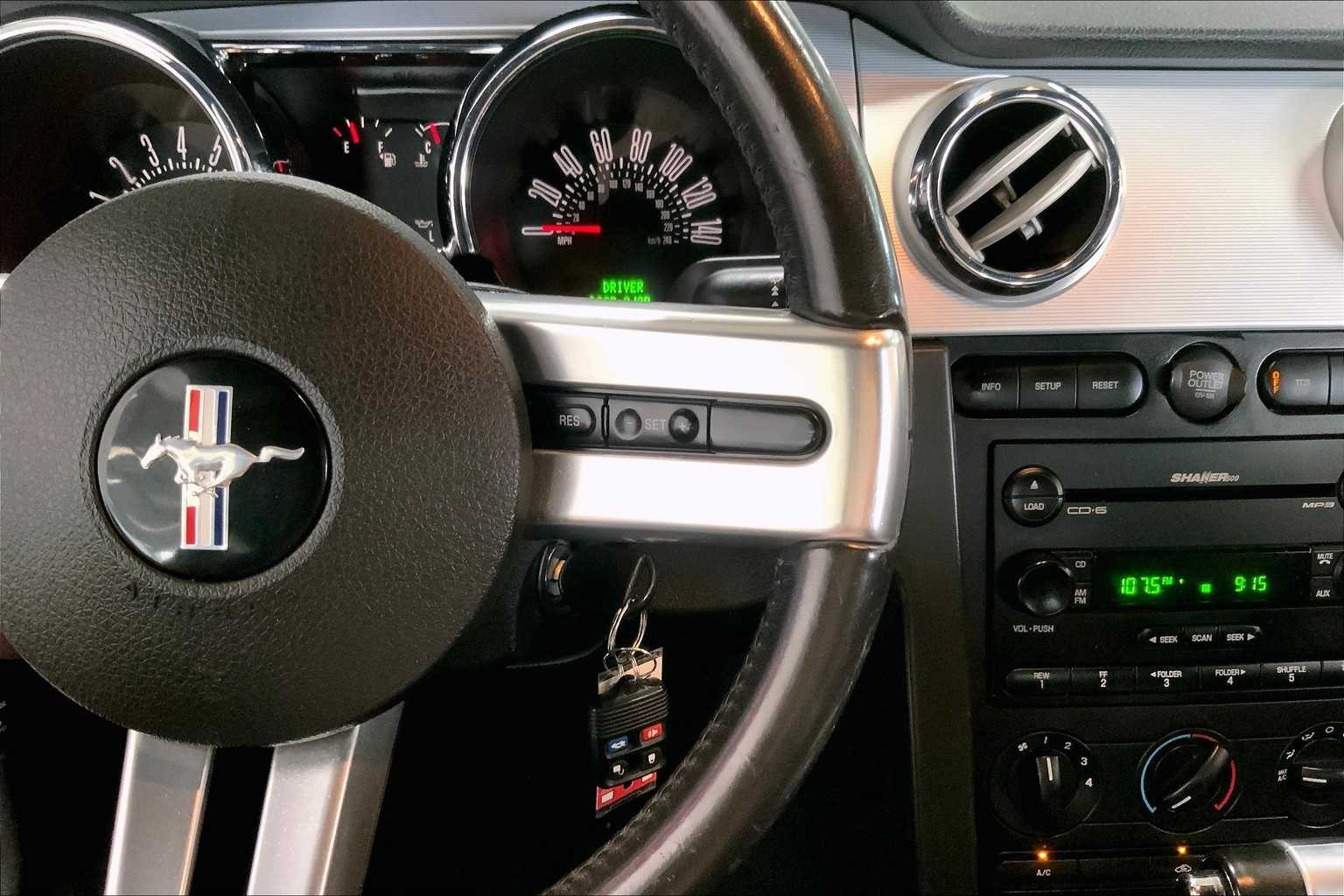 Thumbnail: 2006 Ford Mustang - 17