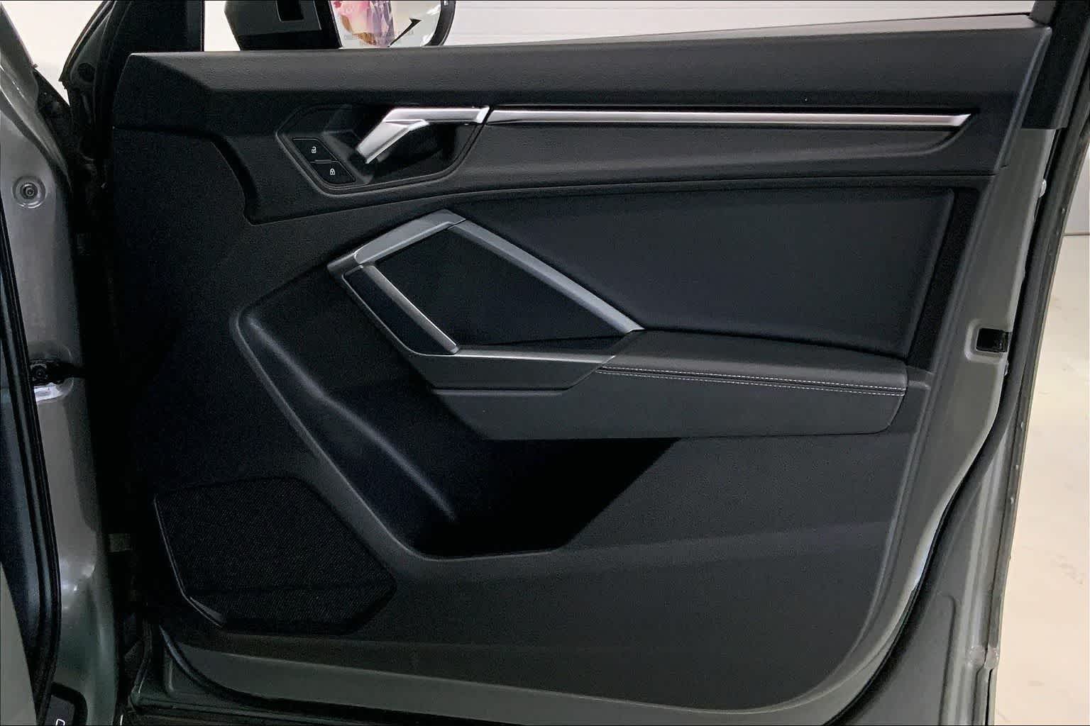 Thumbnail: 2022 Audi Q3 - 24