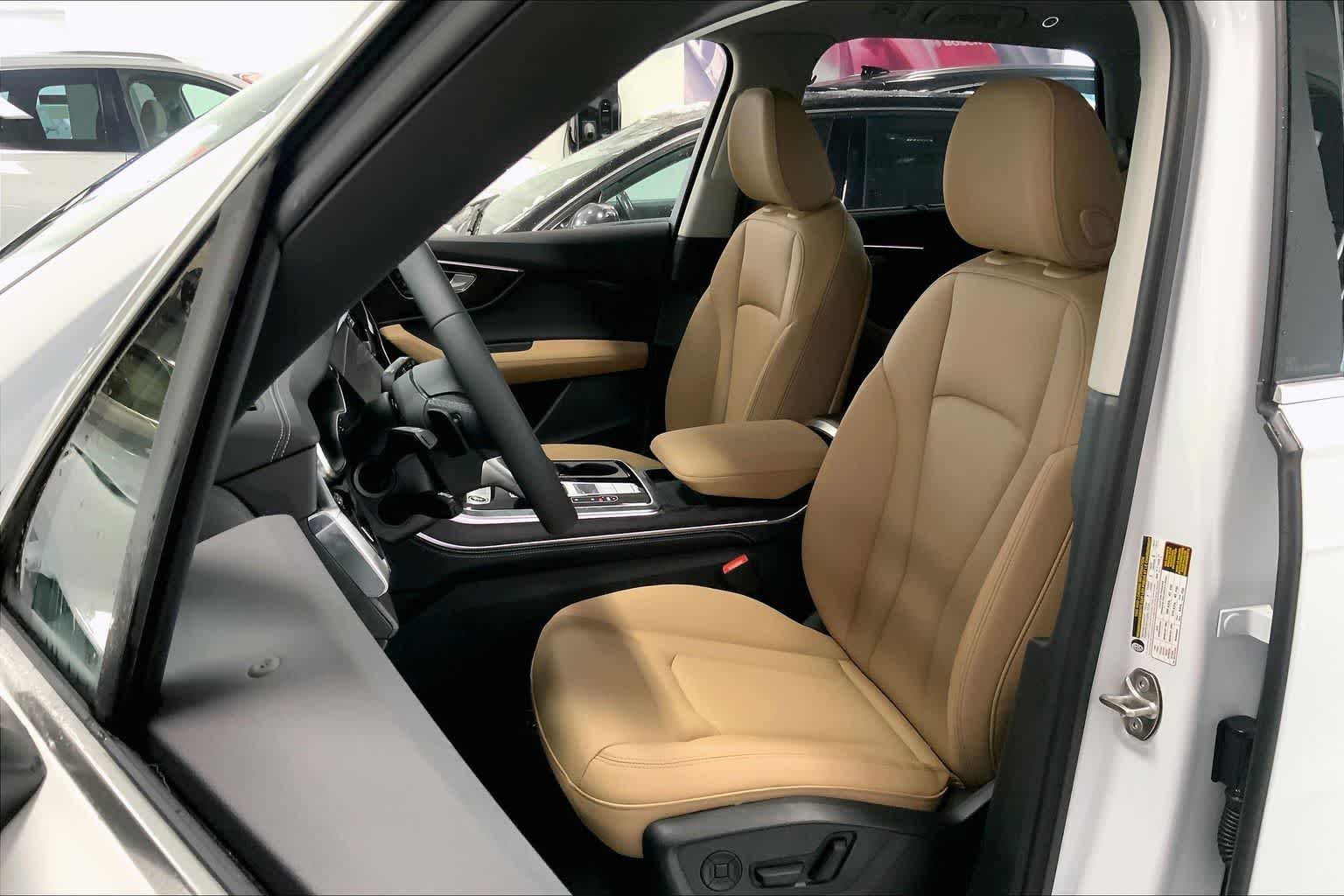 Thumbnail: 2025 Audi Q7 - 11