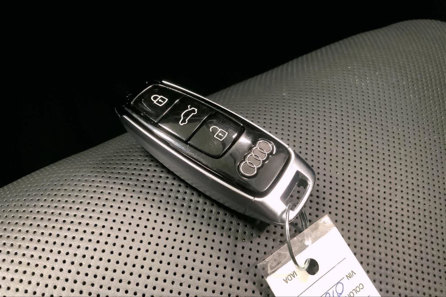 Thumbnail: 2019 Audi Q8 - 17