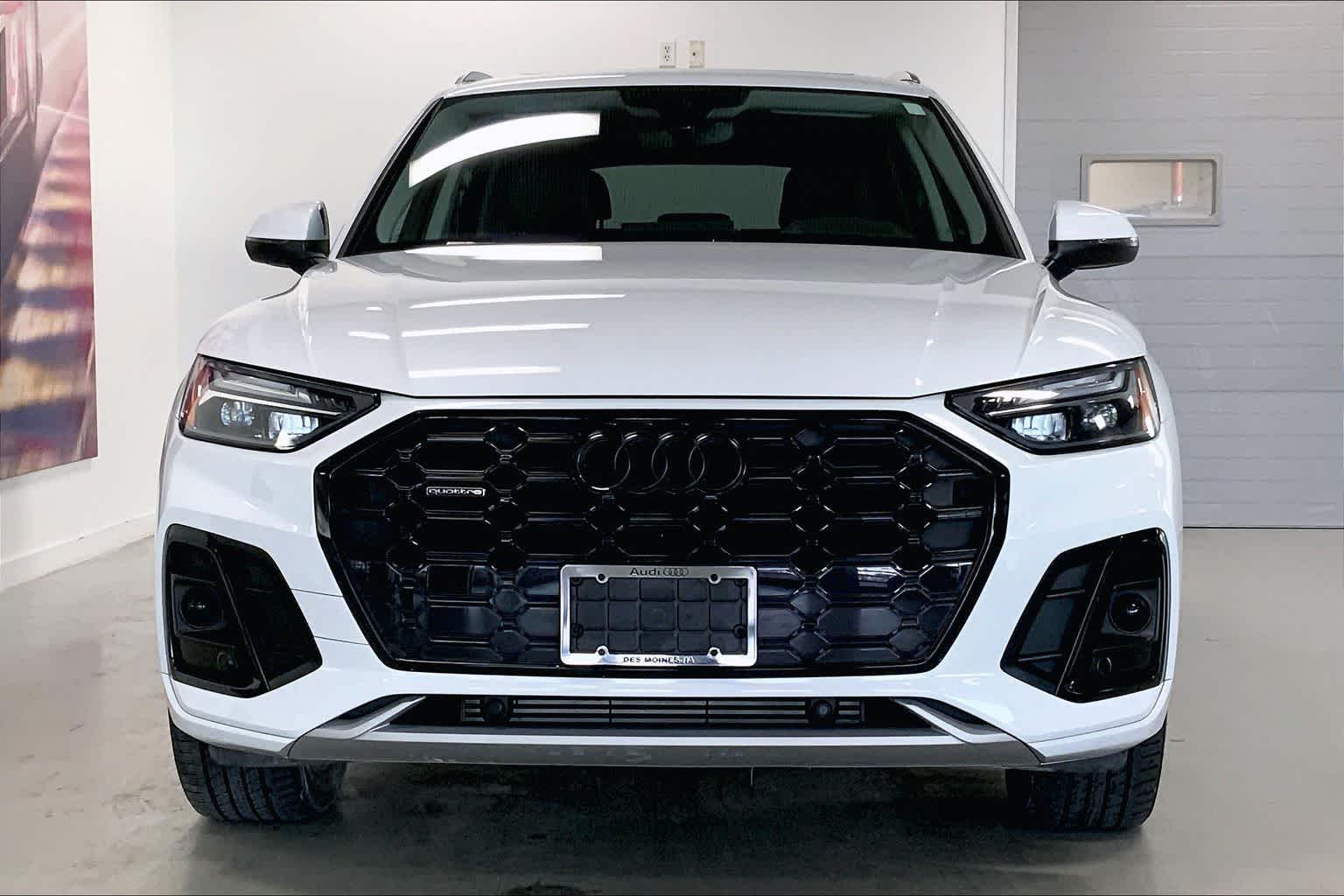Thumbnail: 2023 Audi Q5 - 6