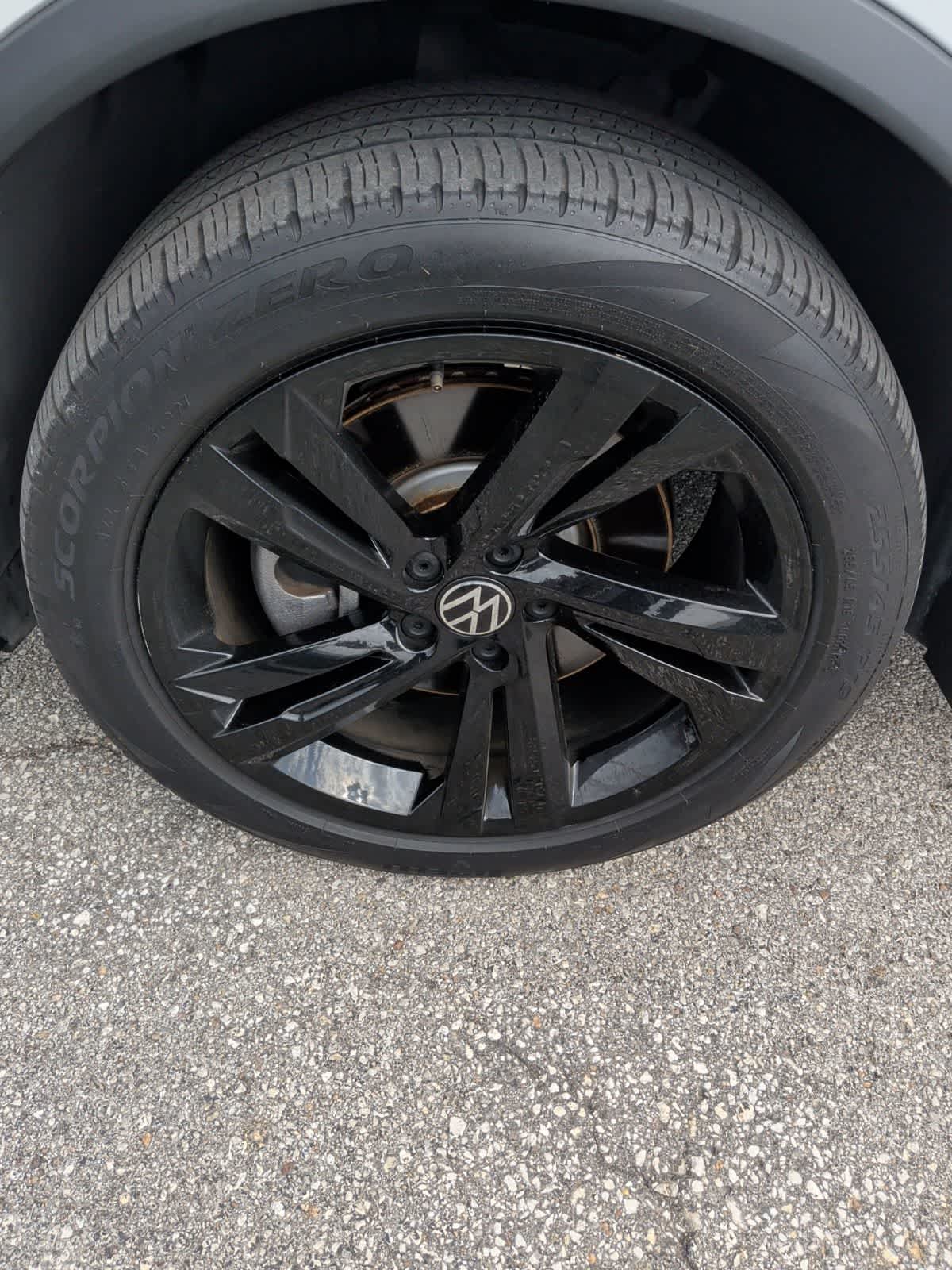 Thumbnail: 2023 Volkswagen Tiguan - 10