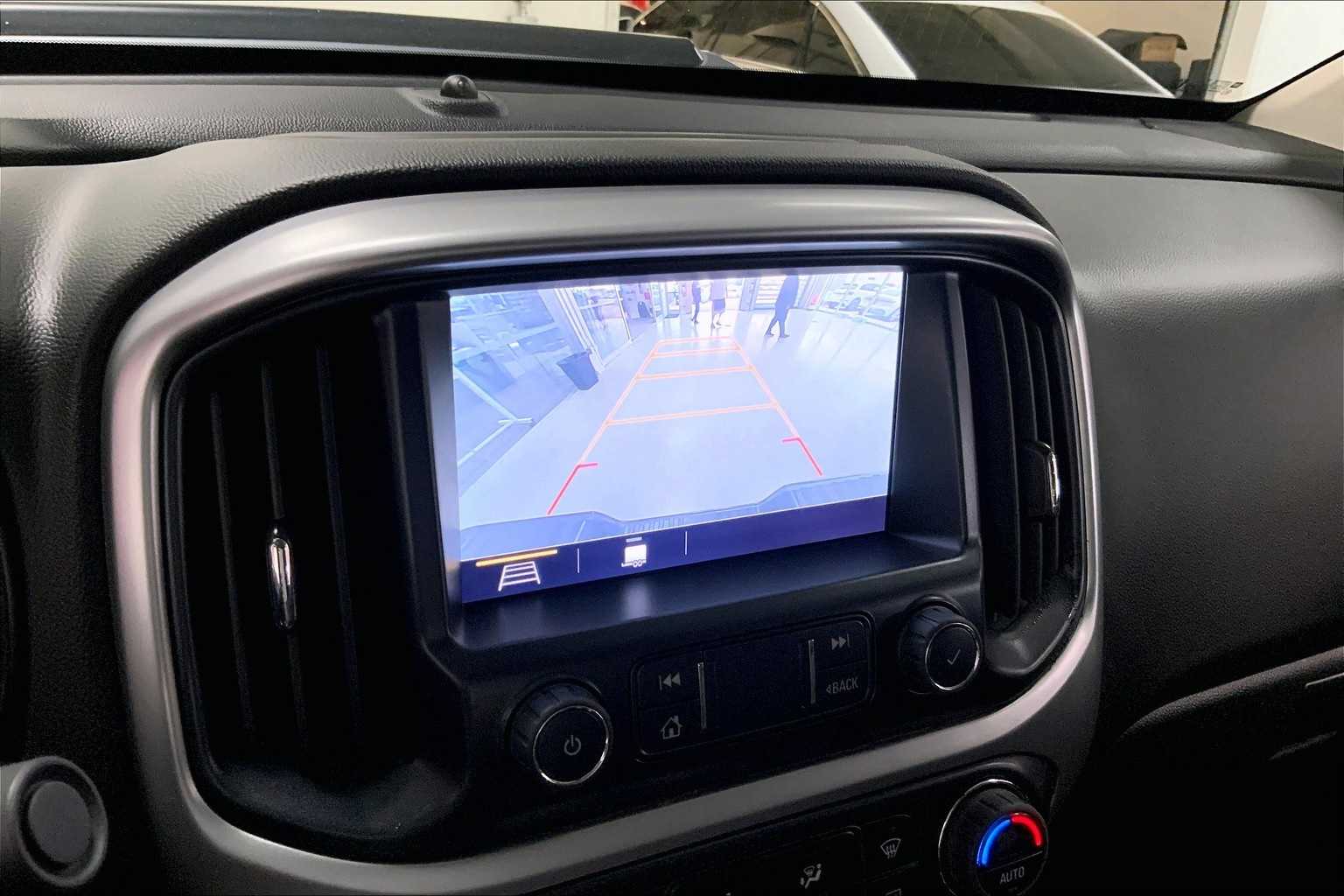 Thumbnail: 2022 Chevrolet Colorado - 24