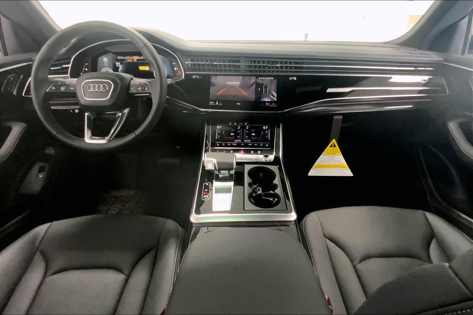 Thumbnail: 2026 Audi Q8 - 9