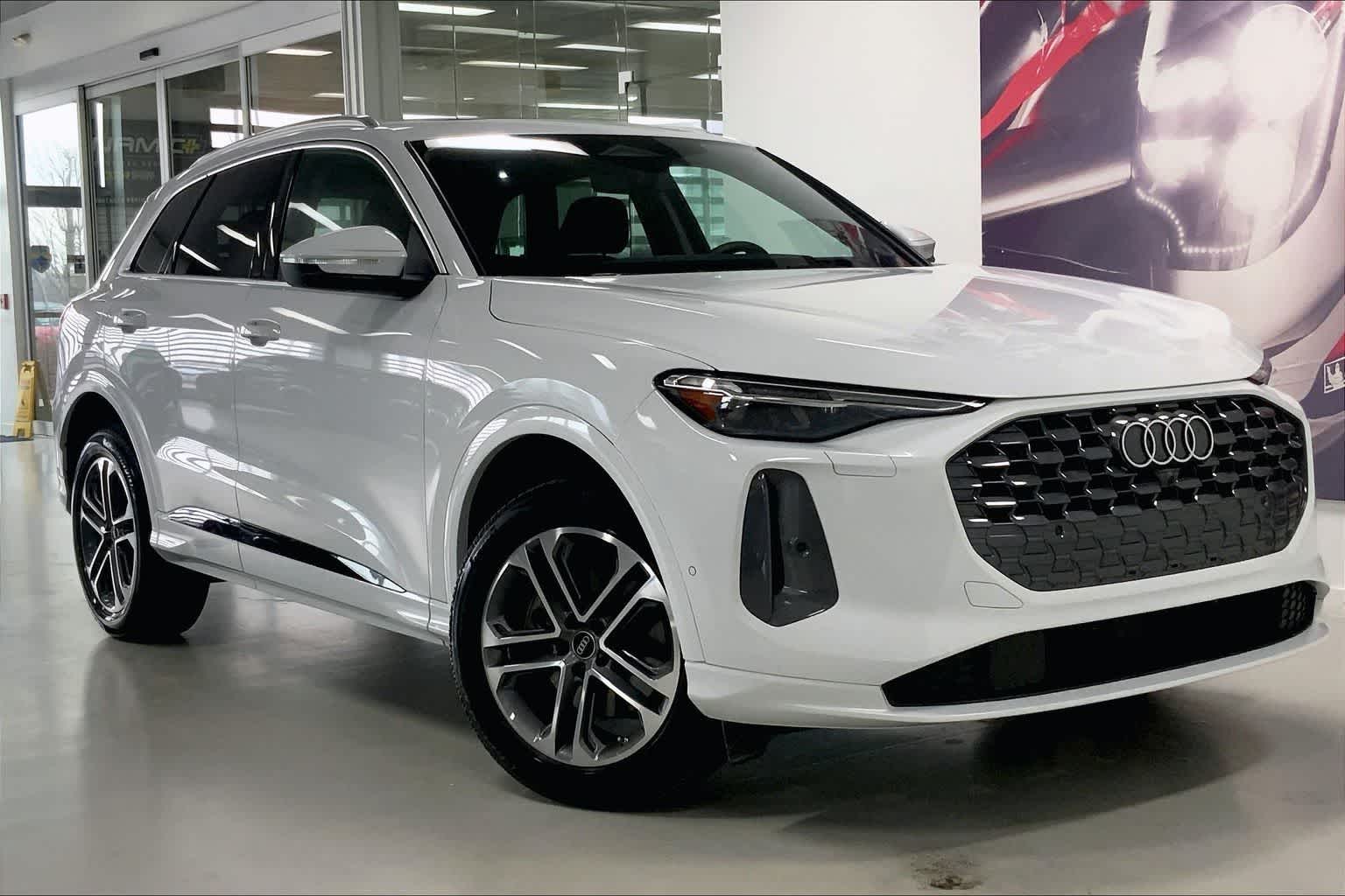 Thumbnail: 2025 Audi Q5 - 19