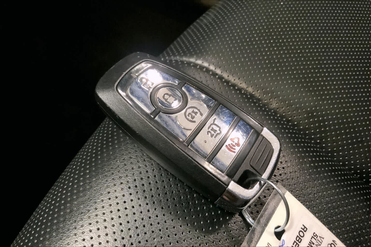 Thumbnail: 2021 Lincoln Corsair - 18