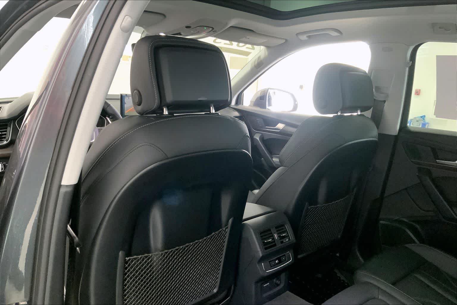 Thumbnail: 2025 Audi Q5 - 11