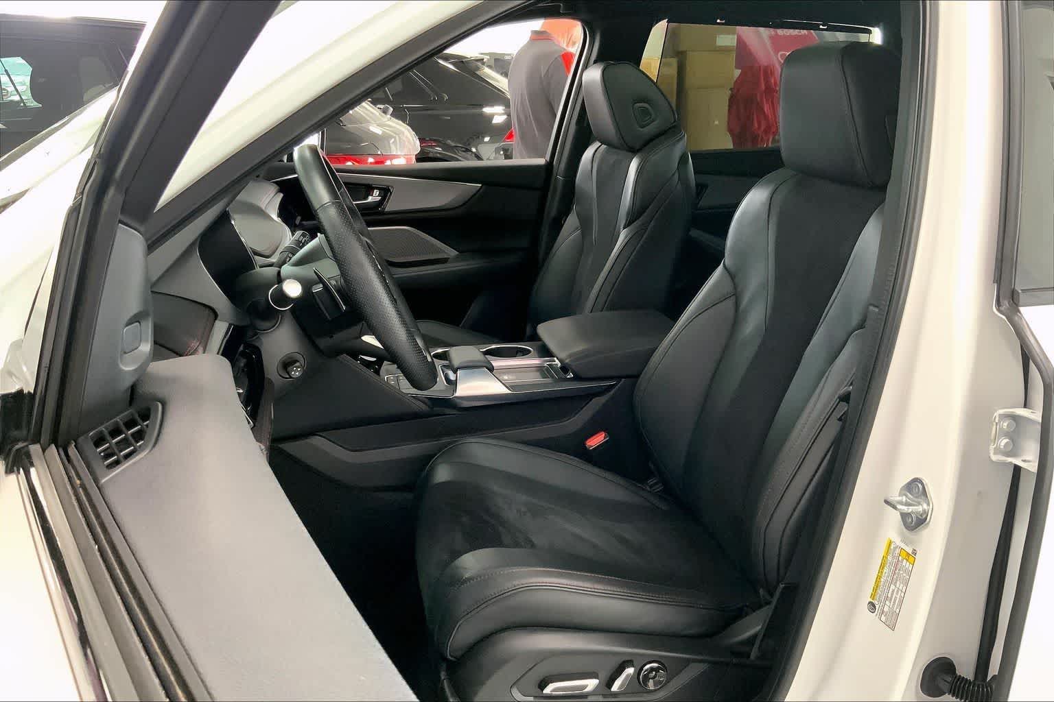 Thumbnail: 2022 Acura MDX - 10