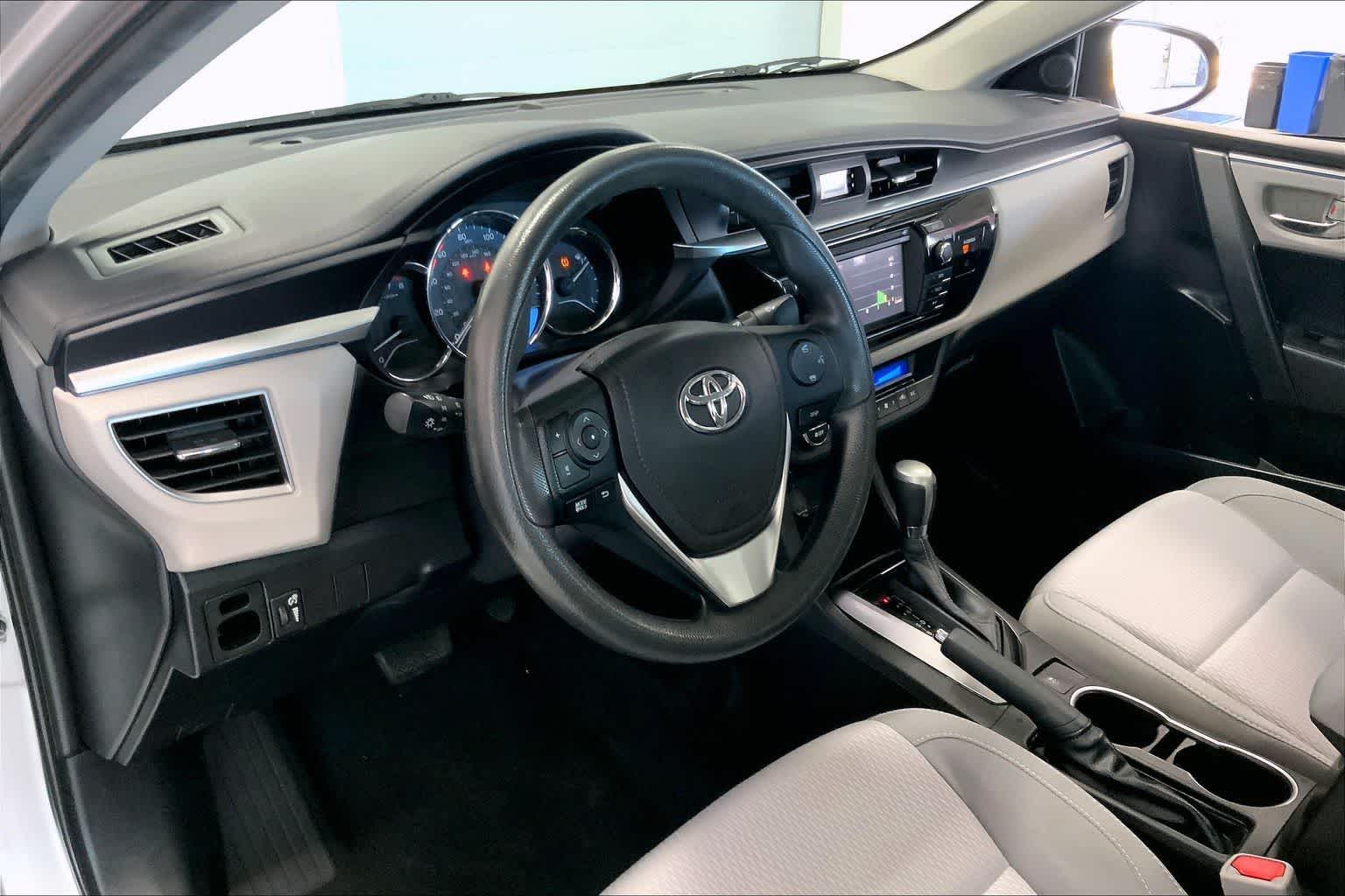 Thumbnail: 2015 Toyota Corolla - 2