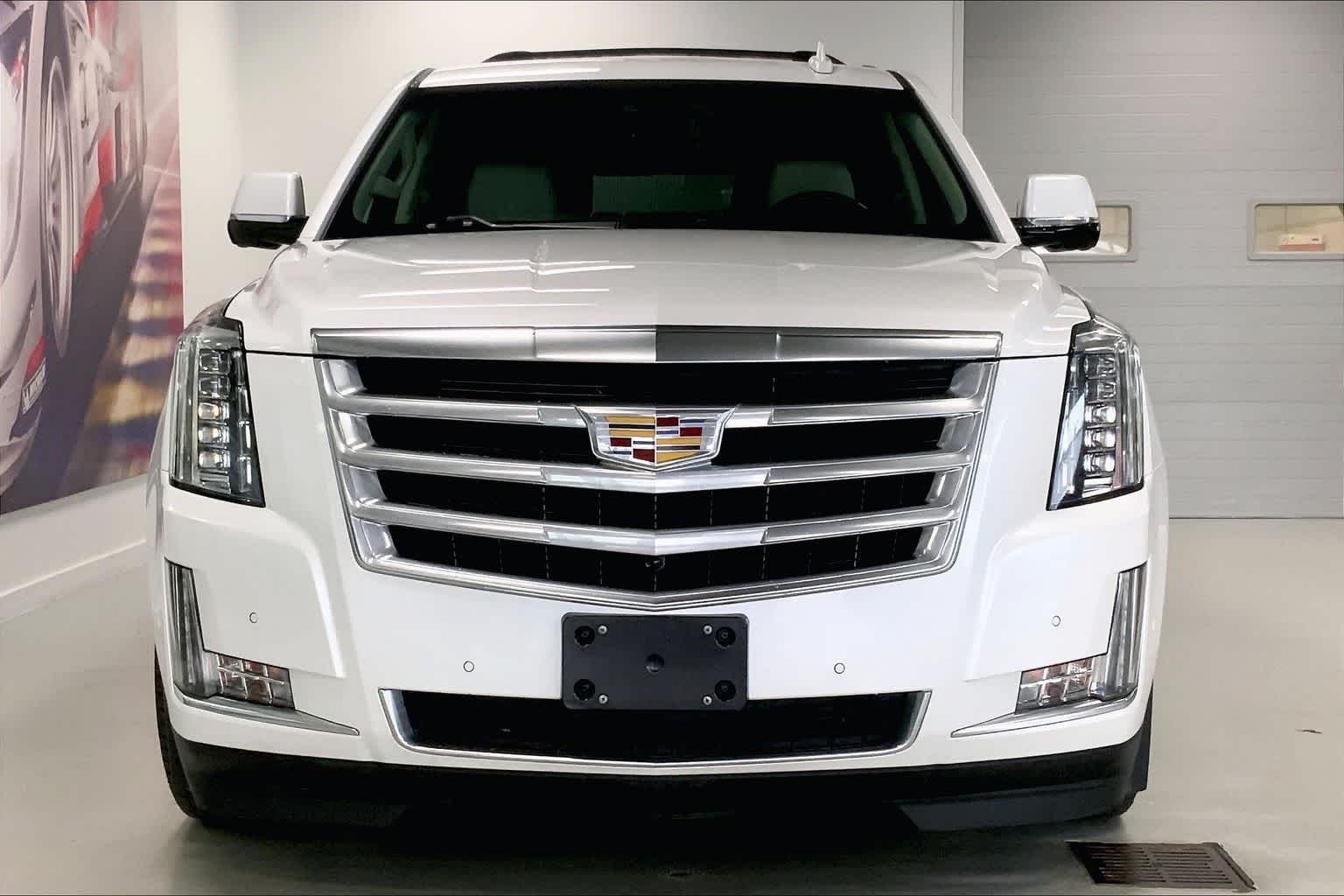 Thumbnail: 2019 Cadillac Escalade - 6